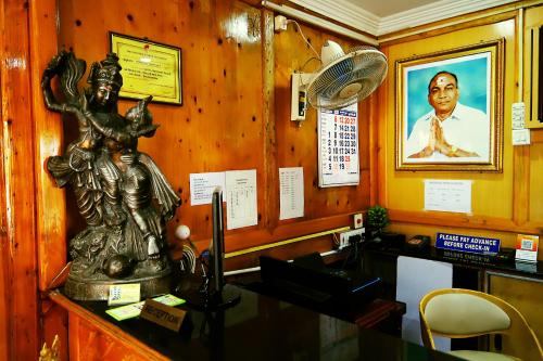 hotel kirthikaa palace