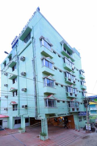 hotel kirthikaa palace