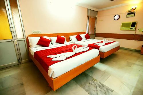 hotel kirthikaa palace