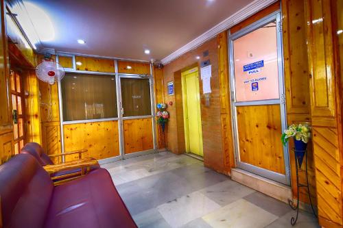 hotel kirthikaa palace
