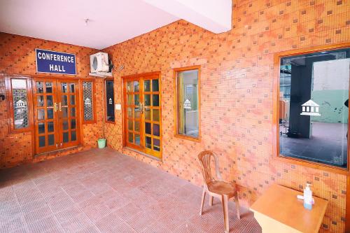 hotel kirthikaa palace