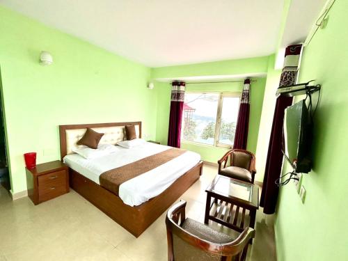 hotel howard