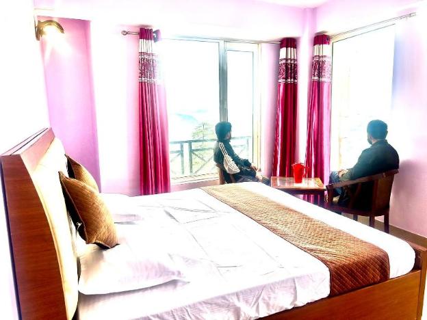 hotel howard