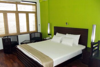 subhas hotel