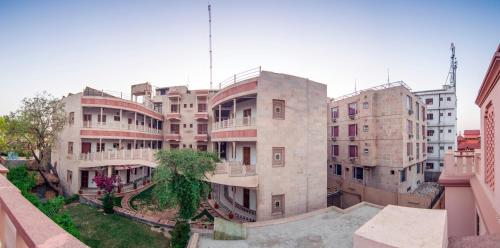 hotel bhakti dhama