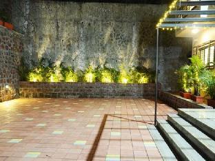 hotel strawberry inn