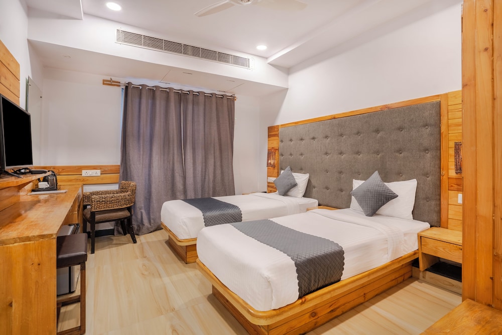 hotel lokis forest inn