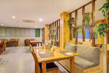 hotel lokis forest inn