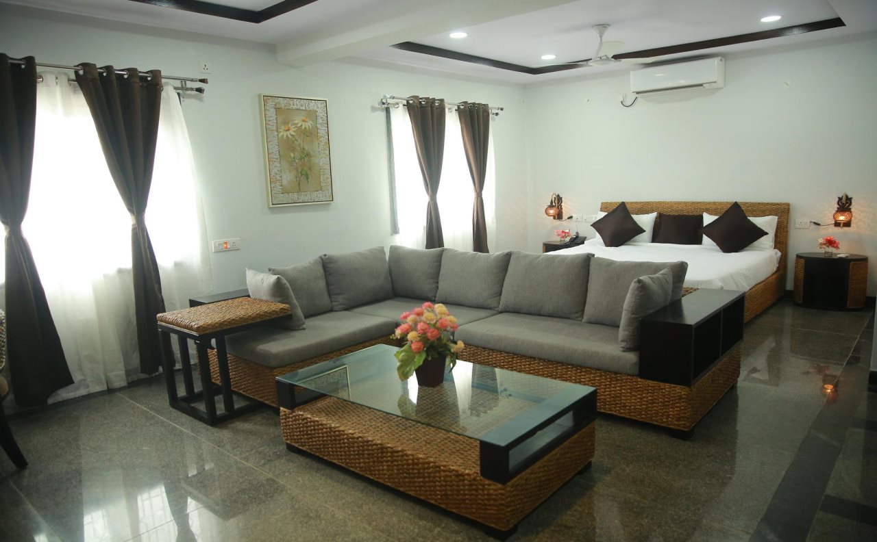 hotel lokis forest inn