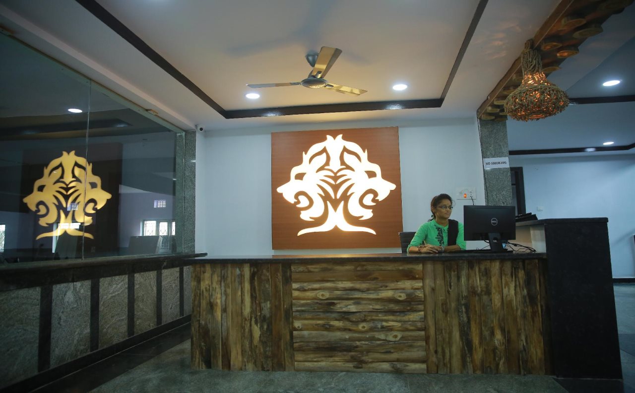 hotel lokis forest inn