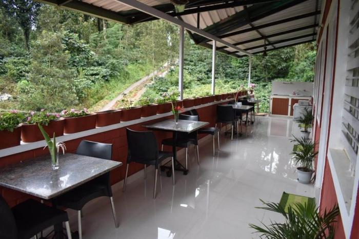 camp coorg estate homestay