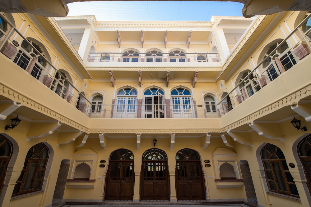 mundota fort and palace
