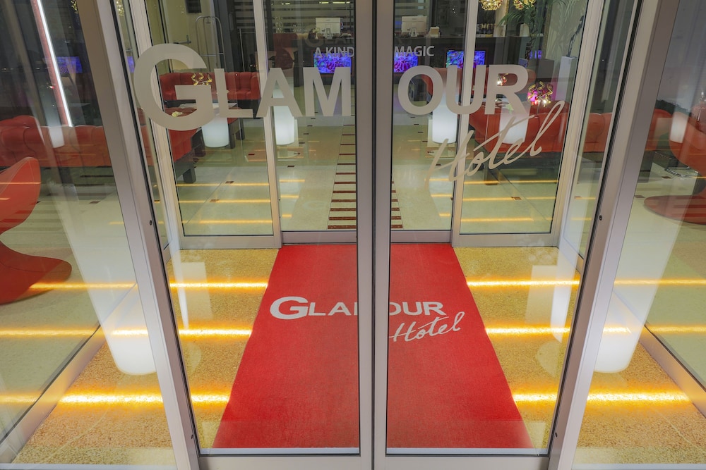 hotel glamour