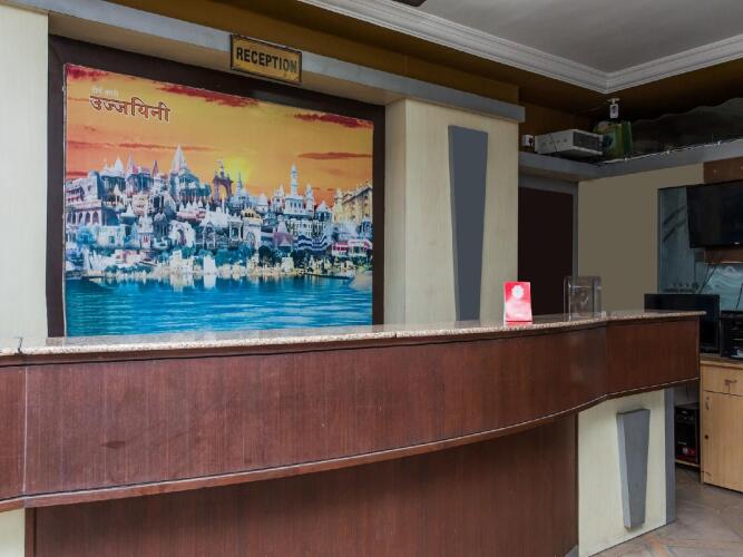 hotel city palace near mahakal