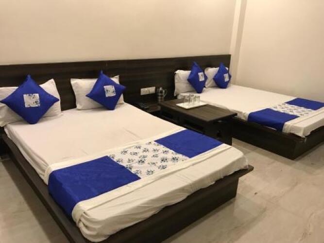 hotel city palace near mahakal