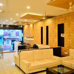hotel city palace near mahakal
