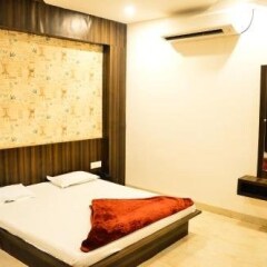 hotel city palace near mahakal