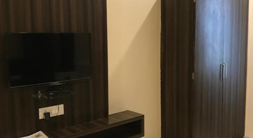 hotel city palace near mahakal