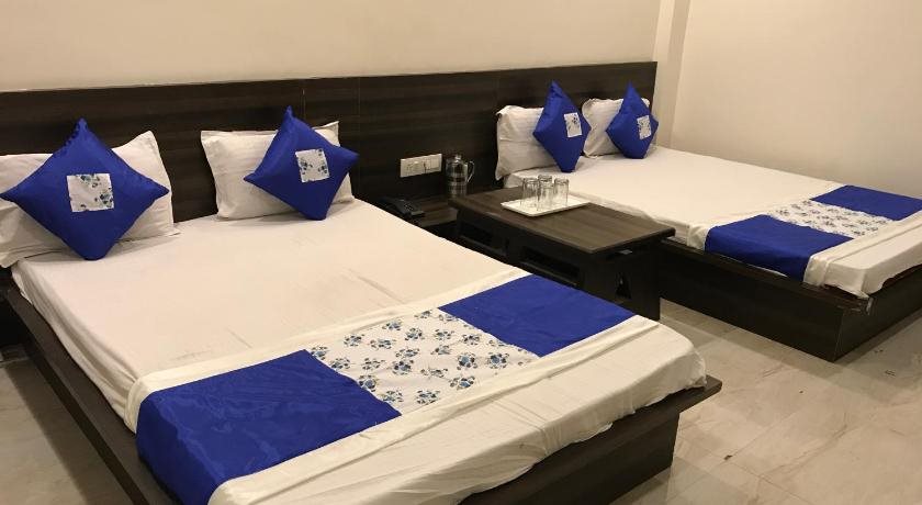 hotel city palace near mahakal