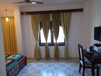 castle narela lake resort