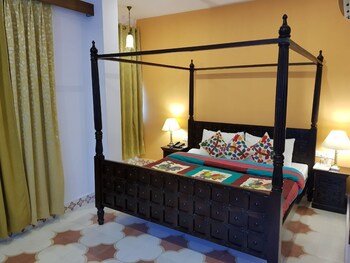 castle narela lake resort