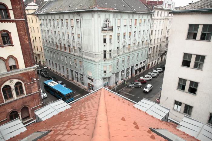 maverick urban lodge hostel