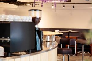 maverick urban lodge hostel