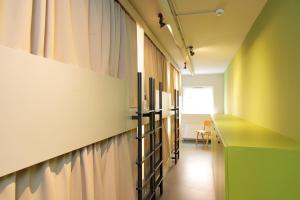 maverick urban lodge hostel