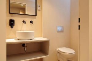 maverick urban lodge hostel