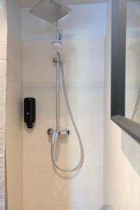 maverick urban lodge hostel