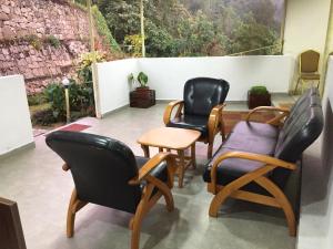 the cliff resort munnar