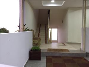 the cliff resort munnar