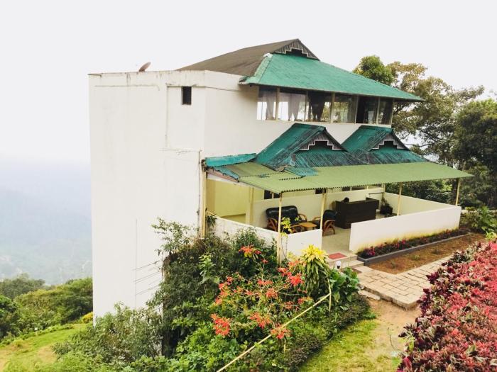 the cliff resort munnar