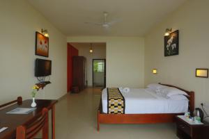 the cliff resort munnar