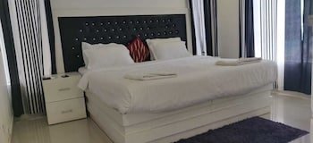 Kallat British Resort,Kolagappara>>Kalpetta,3.5 star