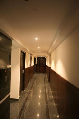 traders hotel