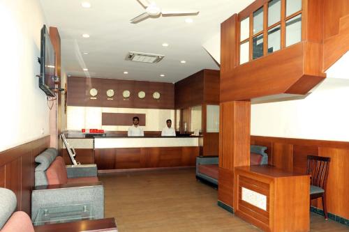 traders hotel