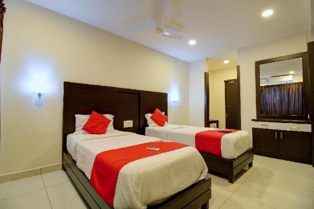 traders hotel