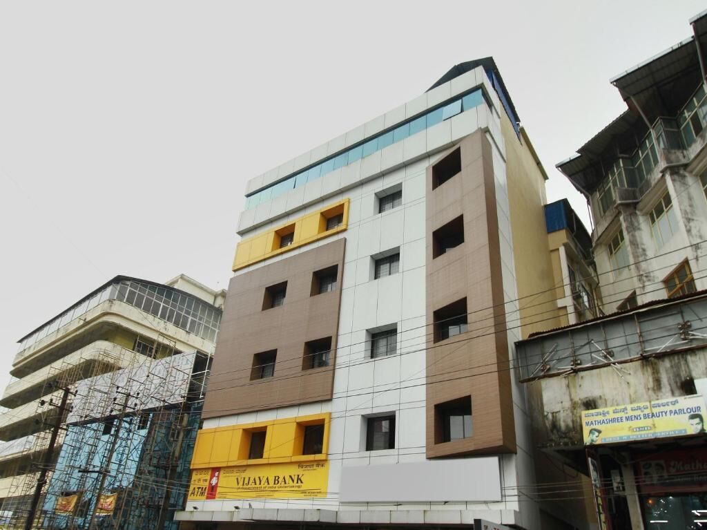 traders hotel