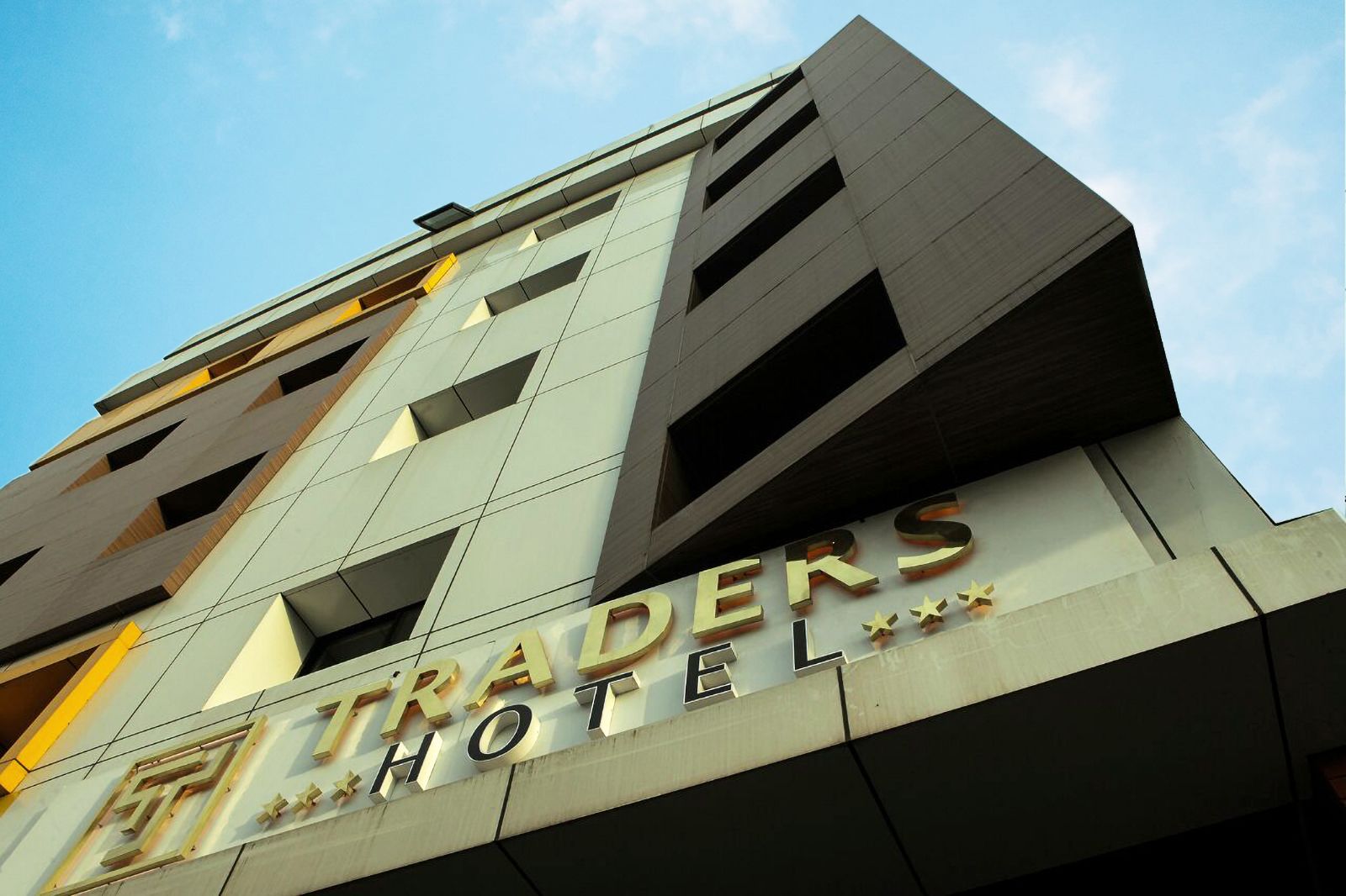 traders hotel