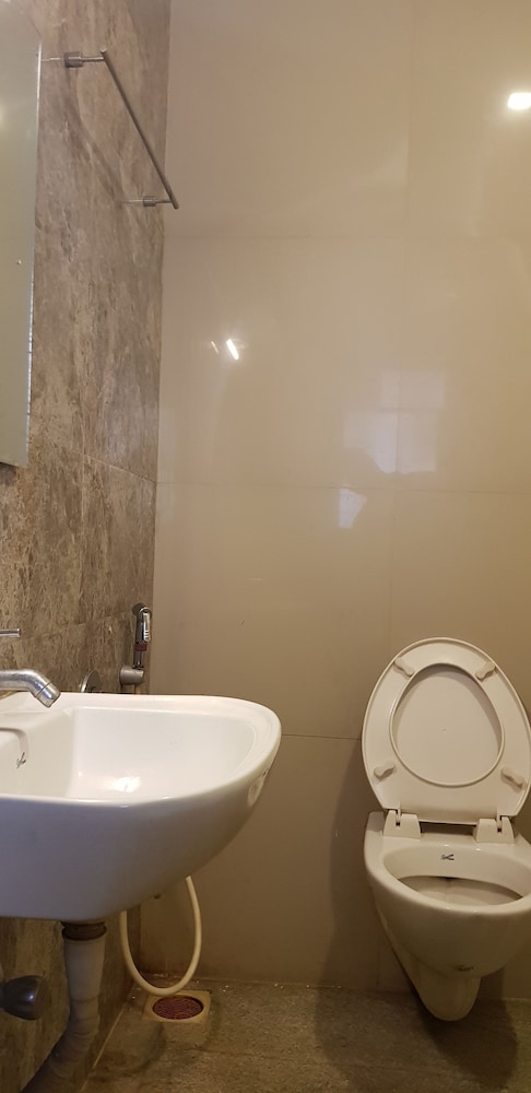 hotel bhagwati lodging