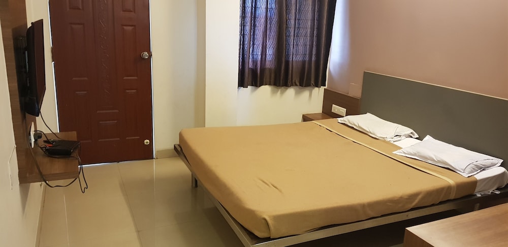 hotel bhagwati lodging