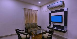 hotel saket heritage