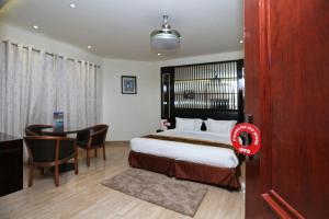 Hotel New Anand Palace,,3 star