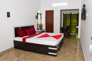 Bluebell Holiday Inn,,2 star