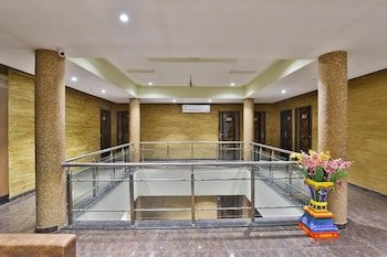 Dev Motel & Banquet,Anand>>Ahmedabad,2.5 star