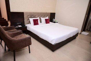 The Atithi Niwas,Vijay Nagar,2 star