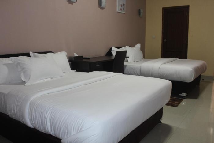 hotel everest rdc