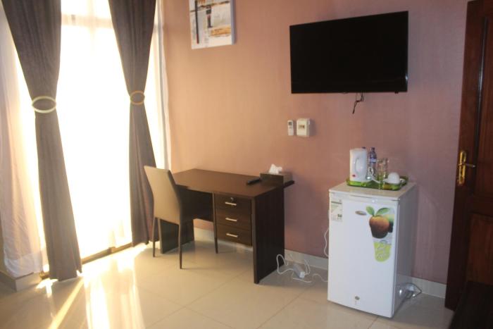 hotel everest rdc