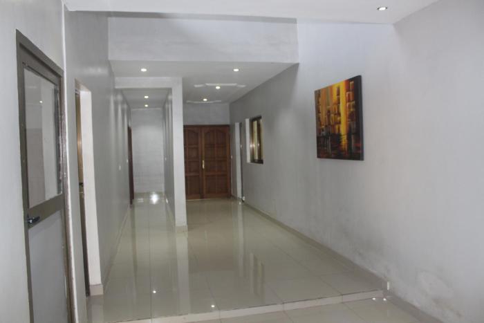 hotel everest rdc